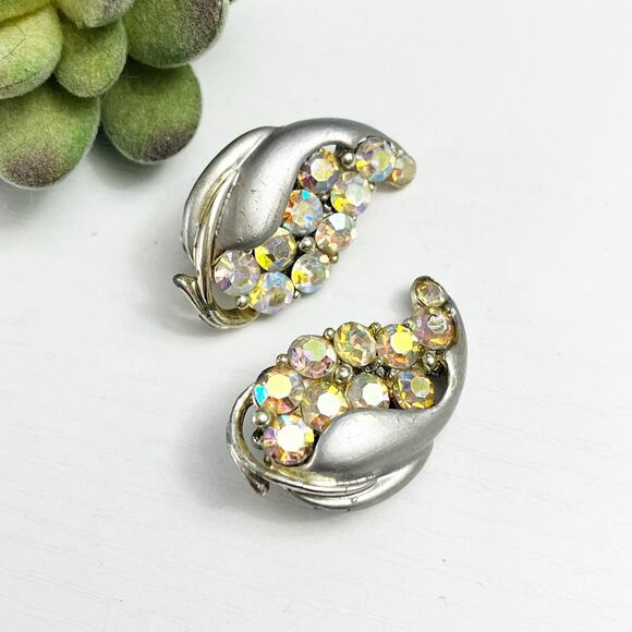 BSK Vintage Aurora Borealis Cluster Clip Earrings - Picture 1 of 5